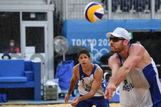 Álvaro e Alison perderam estreia para a dupla Lucena e Dalhausser, dos Estados Unidos por 2 sets a 1.