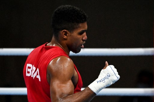 No boxe, Abner Teixeira está nas semifinais da categoria pesado (entre 81 e 91kg) e, com isso, já garantiu ao menos o bronze. A luta semifinal será na terça, contra o cubano Julio la Cruz.