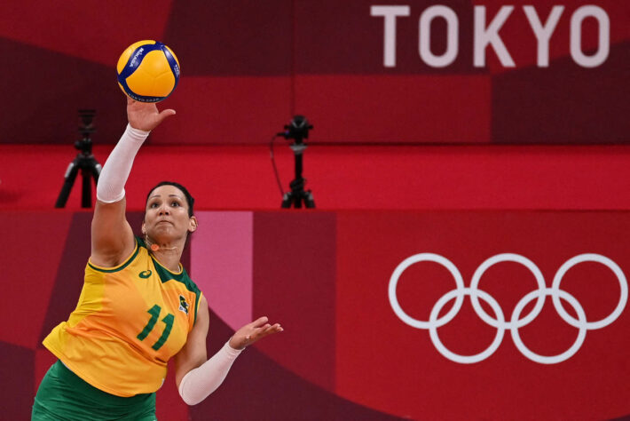 DOPING - Tandara foi suspensa dos Jogos Olímpicos. A oposta brasileira cometeu uma "potencial violação da regra antidopagem", em exame realizado no dia 7 de julho, antes da ida à Tóquio. 