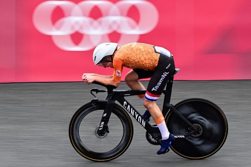 A holandesa Annemiek Van Vleuten foi campeã da prova de ciclismo do contrarrelógio nos Jogos Olímpicos de Tóquio, a prata foi para a suíça Marlen Reusser e o bronze para a Anna van der Breggen, dos Paises Baixos.