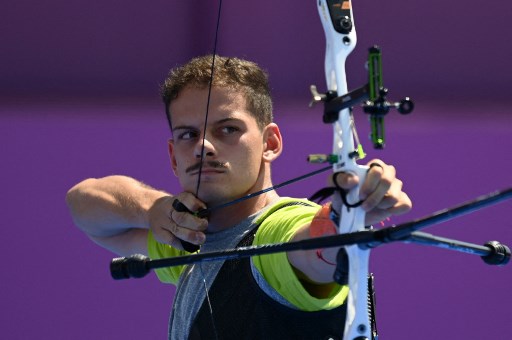 No tiro com arco, Marcus D'Almeida se classificou para as oitavas de final. O brasileiro venceu o britânico Patrick Huston e o holandês Sjef van den Berg por 7 a 1 e se classificou para as oitavas. O próximo adversário será o italiano Mauro Nespoli. 