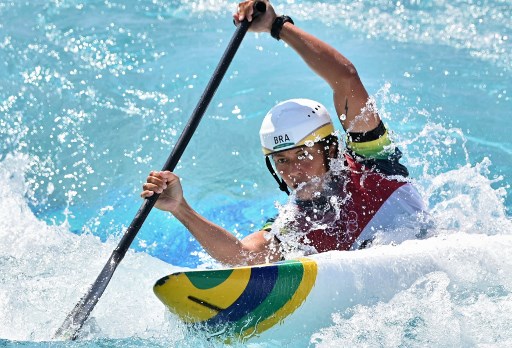 Na canoagem, Ana Satila ficou em quarto lugar no slalom C-1 - feminino. Mallory Franklin, da Grã-Bretanha foi quem chegou em primeiro. A brasileira classificou-se às semifinais da categoria.