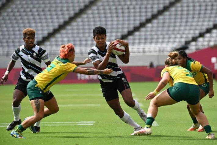 O Brasil está eliminado no rúgbi feminino. A Seleção Brasileira foi derrotada por Fiji por 41 a 5 e sofreu a terceira derrota consecutiva (também foi derrotada por Canadá por 33 a 0 e pela França por 40 a 5). 