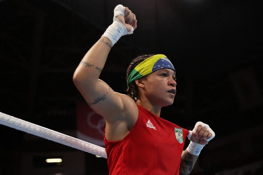 Favorita ao ouro, Beatriz Ferreira participa da semifinal do boxe, peso leve, às 2h, contra uma lutadora finlandesa. Se perder, fica com o bronze. Se passar, vai à final.