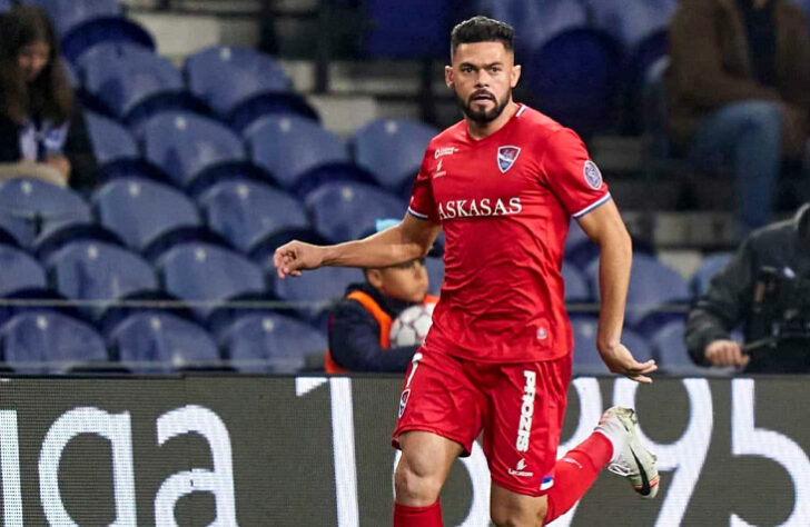 FECHADO - Novo reforço do Goztepe, o atacante Lourency foi apresentado e já treina no clube europeu. Destaque do Gil Vicente nas duas últimas temporadas, o jogador atuará pela equipe turca até o meio de 2024.