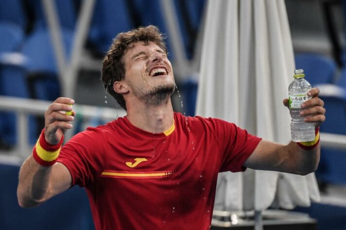 O espanhol Pablo Carreno Busta se emocionou após a vitória sobre o sérvio Djokovic, atual número 1 do mundo no tênis. 