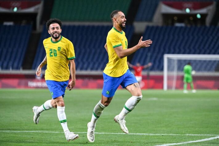 O Brasil está na semifinal dos Jogos Olímpicos de Tóquio. Atual campeão olímpico do futebol masculino, a Seleção Brasileira venceu o Egito por 1 a 0, com gol de Matheus Cunha, e se garantiu pelo menos na disputa pela medalha de bronze. 