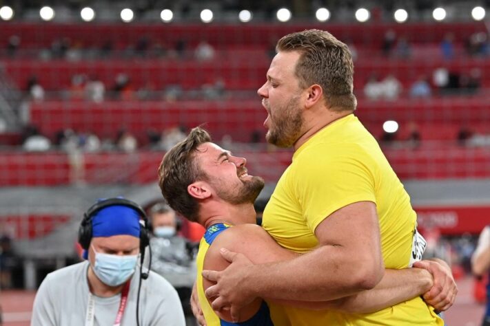 Na milésima final do atletismo na história das Olimpíadas, a Suécia conquistou uma dobradinha no pódio. el Sthal lançou para 68.90 metros e conquistou a medalha de ouro, enquanto Simon Pettersson, que fez 67.39m, ficou com a prata. O austríaco Lukas Weisshaidinger (67.07m) foi bronze.