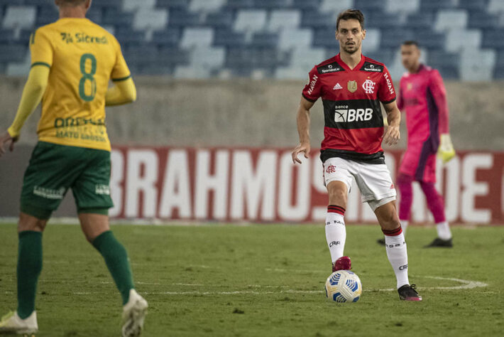 Cuiabá - SOBE: Clayson foi a principal arma ofensiva da equipe e criou grande jogada no início do segundo tempo. | DESCE: Mesmo crescendo de produção no segundo tempo, a equipe teve muitas dificuldades para concluir as jogadas e levar perigo ao gol do Flamengo.