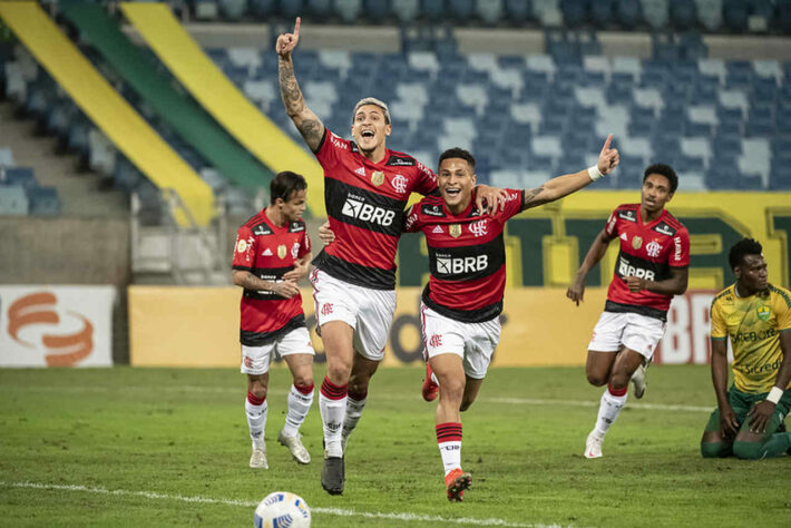 Provável Flamengo - Diego Alves; Matheuzinho, Rodrigo Caio, William Arão e Filipe Luís; Thiago Maia (Hugo Moura), João Gomes e Vitinho; Michael, Pedro e Bruno Henrique. Técnico: Rogério Ceni