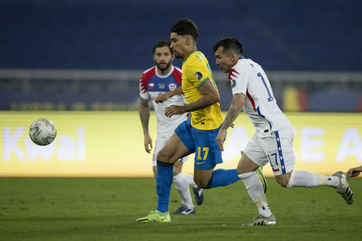 Nesta sexta-feira, o Brasil venceu o Chile por 1 a 0 no Estádio Nilton Santos, em jogo válido pelas quartas de final da Copa América. Logo após entrar em campo, Paquetá marcou o gol que classificou a Seleção para a semifinal, que será contra o Peru. Confira a nota dos jogadores a seguir. 