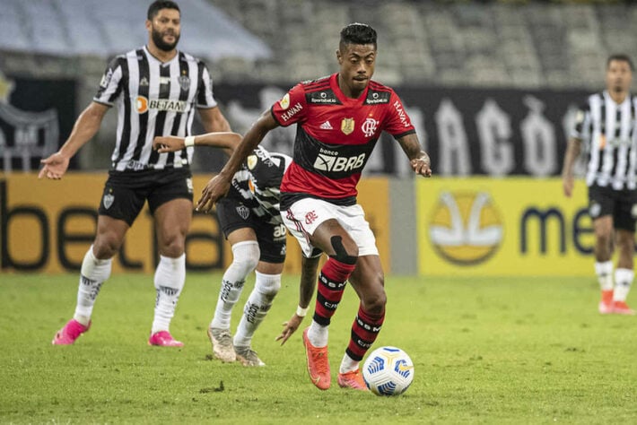 Atacante: Bruno Henrique (Flamengo) - Rei da América em 2019, é o artilheiro do Brasileirão, ao lado de Gilberto e Edenilson, com 8 gols.
