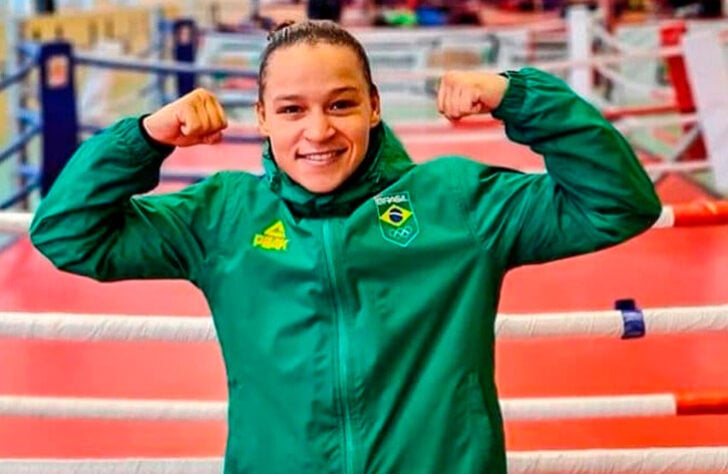 No mesmo horário, a favorita ao ouro Beatriz Ferreira vai enfrentar  a cazaque Raykhona Kodirova pelas quartas de final do boxe, na categoria leve (57 a 60 kg). Se avançar, garante medalha já que não há disputa de terceiro lugar.