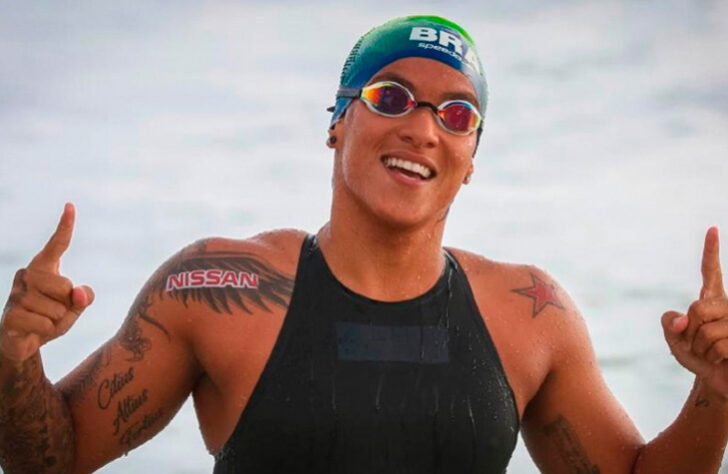 Ana Marcela Cunha participa da maratona aquática às 18h30. Vale medalha e ela tem grandes chances de pódio. 