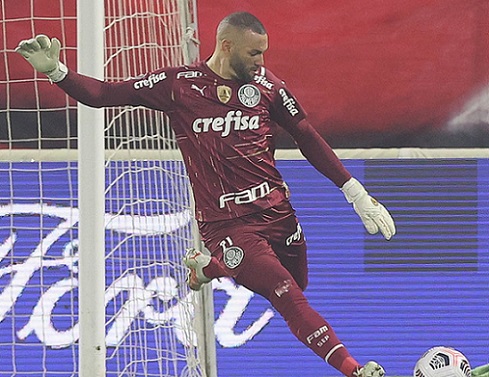 Weverton (33 anos) - posição: goleiro - clube: Palmeiras - Valor de mercado: 5 milhões de euros (R$ 31,19 milhões)