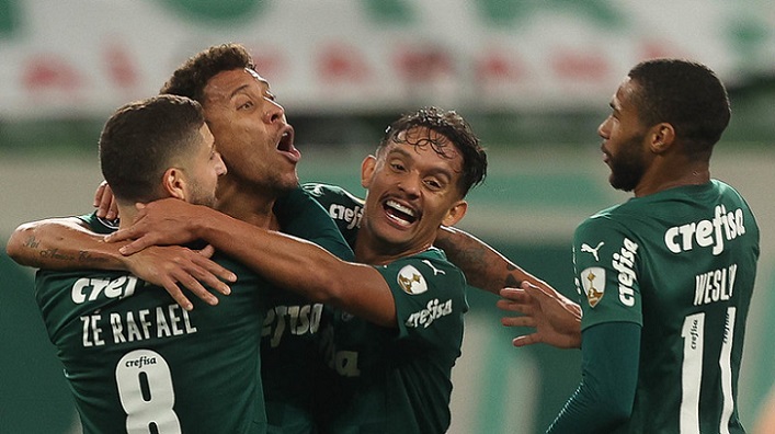 O Palmeiras derrotou a Universidad Católica por 1 a 0 na noite desta quarta-feira, no Allianz Parque, e avançou para as quartas de final da Copa Libertadores. Agora, o adversário será o São Paulo. Na vitória sobre os chilenos, Zé Rafael foi o grande destaque do Verdão. Confira as notas do Palmeiras no LANCE! (por Nosso Palestra) 