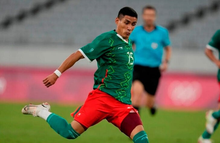 Uriel Antuna: 23 anos – meio-campista – Deportivo Guadalajara (MEX) – Valor de mercado: 4,5 milhões de euros.