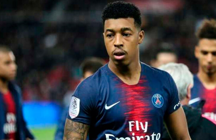 17º- Kimpembe (PSG). Salário do zagueiro: 640 mil euros, aproximadamente R$3,39 milhões.