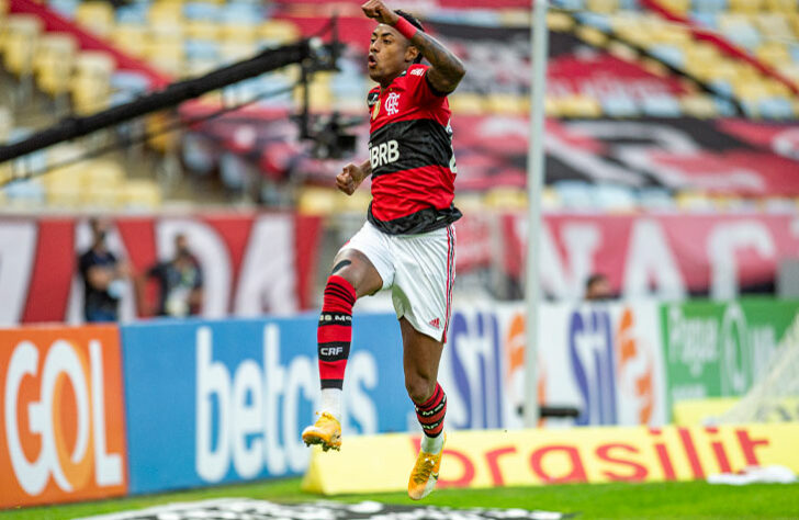 Acabou o jejum de vitórias contra o São Paulo. Na tarde deste domingo, o Flamengo goleou o Tricolor Paulista por 5 a 1, no Maracanã, em partida válida pela 13ª rodada do Brasileirão. Com um hat-trick, Bruno Henrique recebeu a maior nota do LANCE!. A seguir, confira as demais (por João Alexandre Borges – joaoborges@lancenet.com.br):