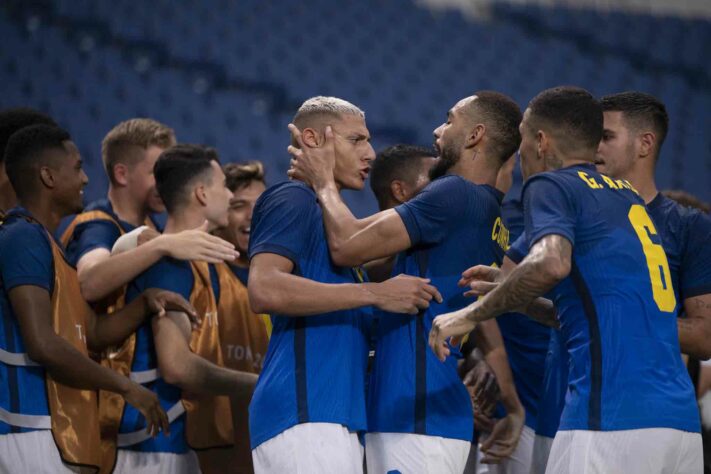 Brasil: 7 pontos (2 V/1 E/0 D) - Gols pró: 7 / Gols sofridos: 3 / Saldo de gols: 6 - Enfrenta o Egito nas quartas de final em 31/07, às 07h de Brasília - Pode enfrentar Coreia do Sul ou México na semifinal, em 03/08, às 05h.