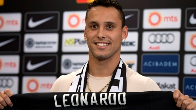 16º - Leonardo - Posição: Ponta-esquerda - Idade: 29 anos - Último clube: Shabab Al-Ahli Dubai - Sem clube desde: 21/02/2021 - Valor de mercado segundo o Transfermarkt: 800 mil euros (aproximadamente R$ 5,11 milhões)