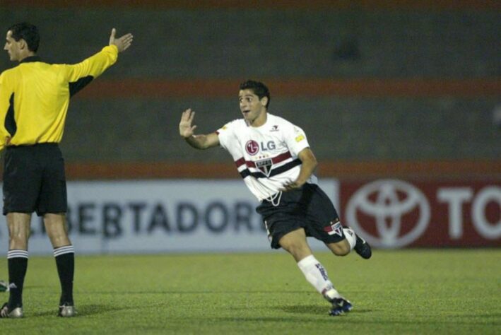 O São Paulo também eliminou o Palmeiras no ano anterior, nas oitavas de final da Libertadores de 2005.