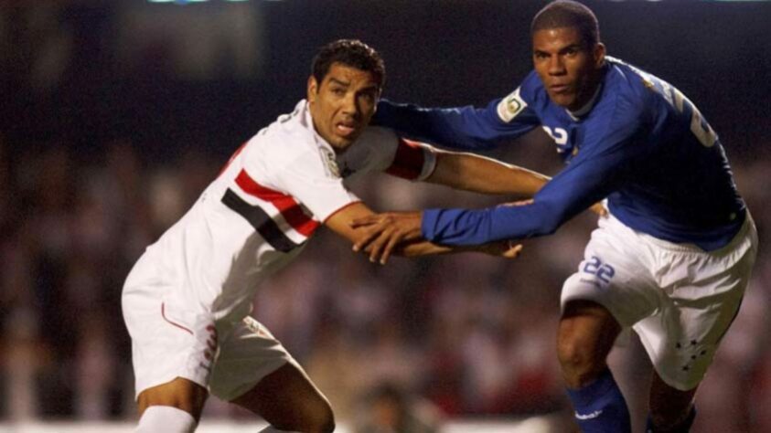 São Paulo e Cruzeiro já haviam se encontrado nas quartas de final da Libertadores de 2009, quando a Raposa eliminou o Tricolor. 