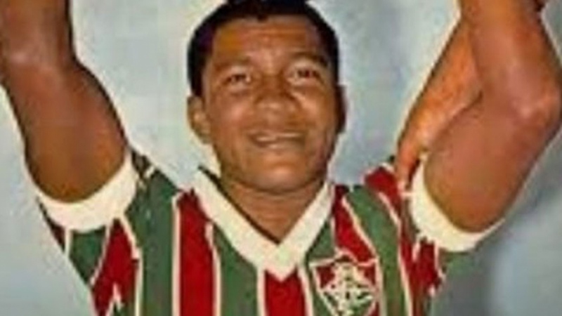 9º - Assis (1968 - 1975) - 412 jogos com a camisa do Fluminense.