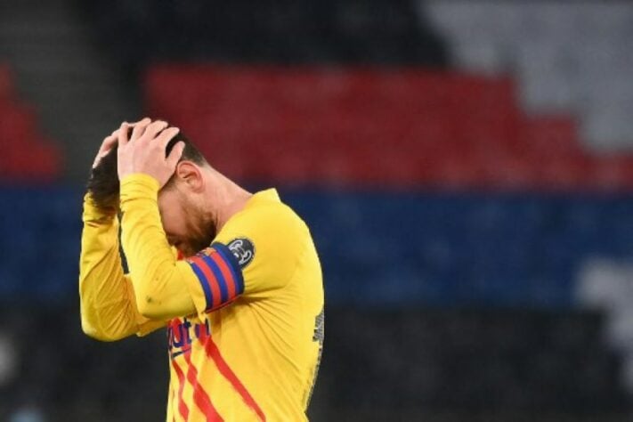 Com lesão muscular no adutor da coxa esquerda, Neymar também ficou de fora das duas partidas do PSG contra o Barcelona, pela Champions League, em março de 2021. O placar agregado foi 5 a 2 para o time parisiense e Messi foi eliminado com o Barça.