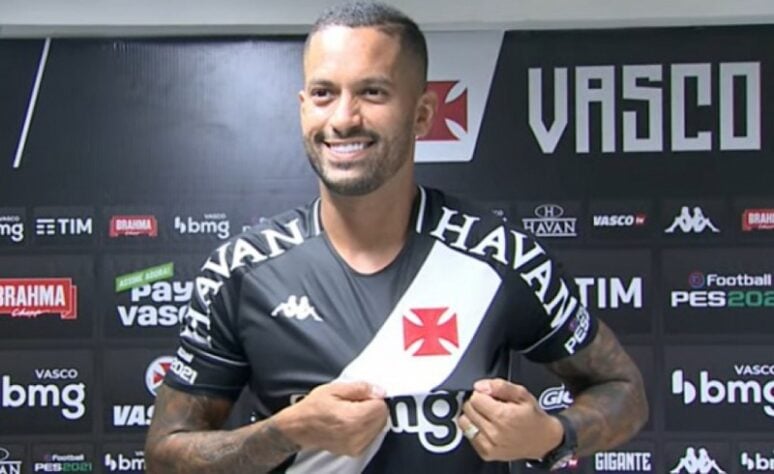 Rômulo - Volante - 31 anos - Último clube: Vasco - Sem time desde janeiro de 2022 - Teve grande passagem pelo Vasco e chegou a jogar no Flamengo.