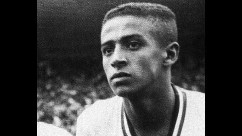 4º - Altair (1956 - 1970) - 551 jogos com a camisa do Fluminense.