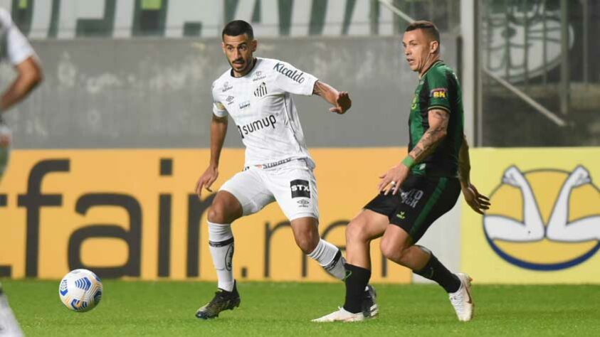 O Santos perdeu para o América-MG, no Independência, e segue sem triunfar como visitante no Brasileirão. O destaque da equipe alvinegra na partida foi o meio-campista Camacho, com grande participação em diversos momentos (notas por Diário do Peixe)