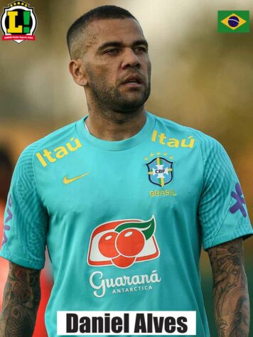 Daniel Alves - 6,0 - Participou bastante da criação da Seleção Brasileira no setor ofensivo, tendo liberdade para avançar.