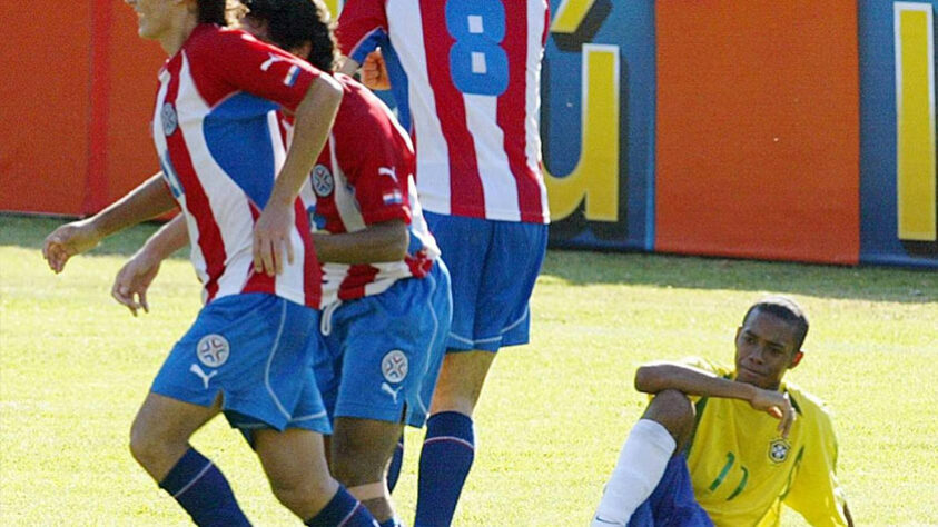 A Seleção Brasileira não se classificou para a Olimpíada de 2004. Uma derrota por 1 a 0 para o Paraguai no jogo final do Pré-Olímpico pôs fim ao sonho da geração de Maicon, Diego, Robinho e Dagoberto.