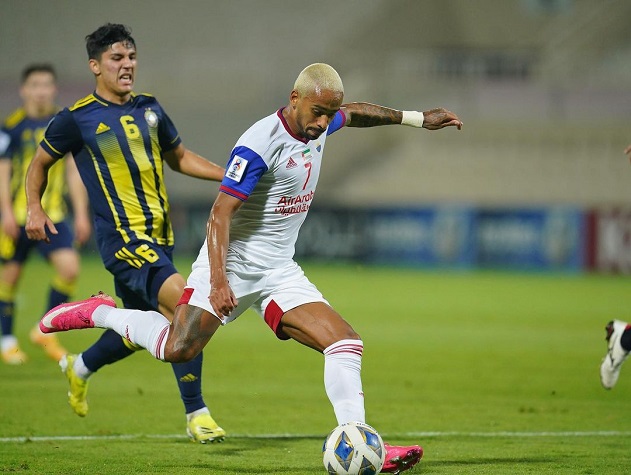 FECHADO - Durante a última semana, o Sharjah FC, dos Emirados Árabes, anunciou a renovação e compra do atacante Caio Lucas, que pertencia ao Benfica, de Portugal, e que esteve no clube por empréstimo nessa temporada.