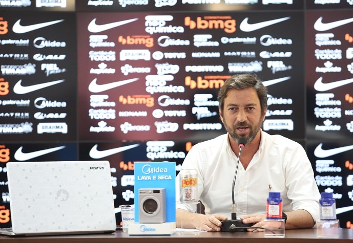 Duilio Monteiro Alves - Foi diretor-adjunto do Corinthians entre 2011 e 2014, ou seja, trabalhou com Renato Augusto entre 2013 e 2014. Hoje é presidente do Timão.