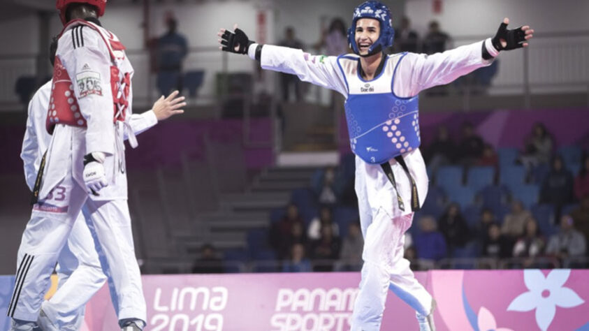 Edival Pontes estreia no taekwondo (68 kg) contra um lutador turco, às 1h. Se for avançando, ganha medalha pela manhã de domingo. 