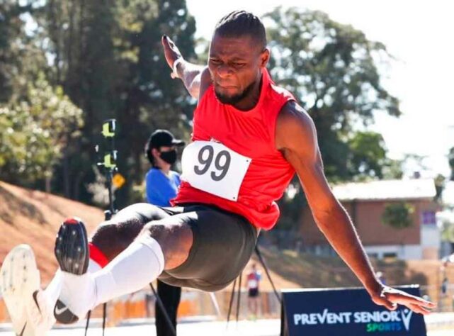 Salto em distância: Samory Uiki participa das eliminatórias, a partir das 7h10. 