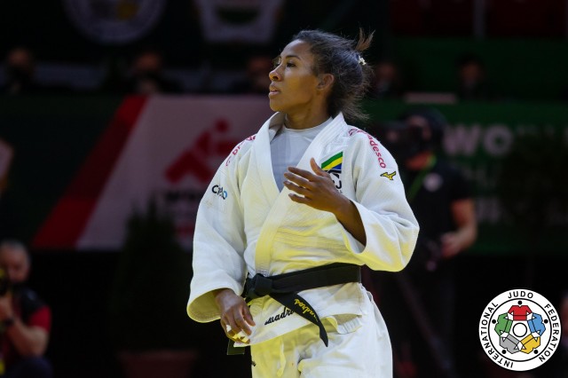  O Brasil abre os trabalhos do quarto dia de judô com Ketleyn Quadros e Eduardo Yudi, a partir das 23h. Se forem avançando, ganharão medalha pela manhã. 