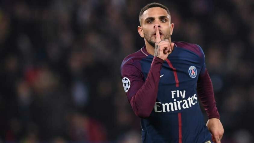 21º- Kurzawa (PSG) Salário do lateral: 500 mil euros, aproximadamente R$2,65 milhões.