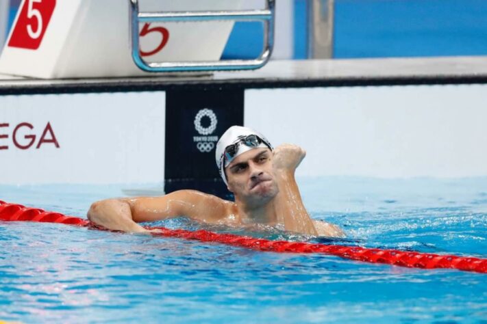 Leonardo de Deus vai em busca do ouro na final dos 200m borboleta, às 22h49. Ele avançou em segundo e por isso está cotado para ter medalha. 