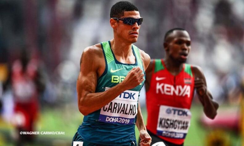 Lucas Carvalho participa das eliminatórias dos 400m a partir das 22h45. 