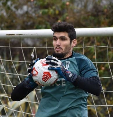 ESQUENTOU - Às vésperas da partida contra o Palmeiras na Libertadores da América, a Universidad Católica recebeu a notícia que a torcida tanto temia. O goleiro Matías Dituro, um dos principais da equipe, está de malas prontas para a Europa. Nesta quinta-feira, os Cruzados comunicaram que o arqueiro vai defender as cores do Celta de Vigo, que é comandado por Eduardo Coudet.