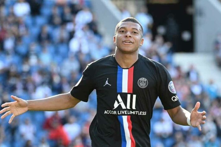 Kylian Mbappé - 22 anos - Atacante - Clube: Paris Saint-Germain - Contrato até: 30/06/2022