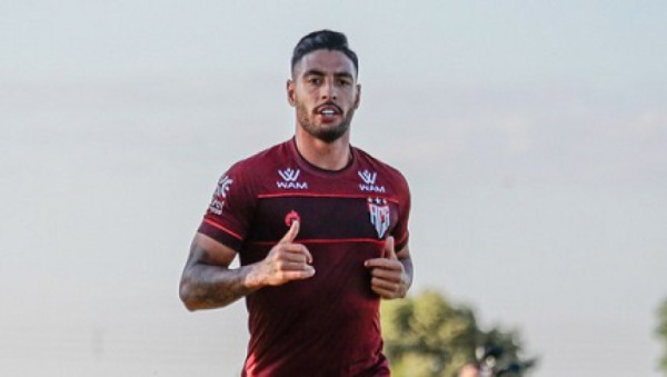 ESQUENTOU - O Atlético-MG vai buscar um zagueiro em seu elenco sem gastar nenhum centavo. o Galo requisitou ao Atlético-GO o retorno de Nathan Silva, de 24 anos, que está emprestado ao time goiano até o fim deste ano, mas em breve deve fazer parte do elenco alvinegro.