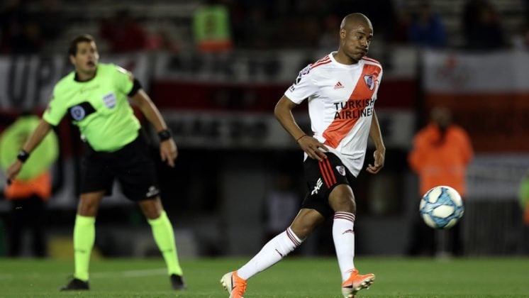 Nicolás De La Cruz - Meia - 24 anos - River Plate - Valor segundo o Transfermarkt: 18 milhões de euros (R$ 115,21 milhões)