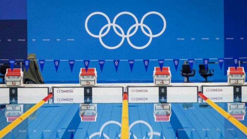 O Brasil também está na final do revezamento 4x100m masculino. A equipe brasileira fez o quinto melhor tempo da classificatória e disputará a medalha em Tóquio. 