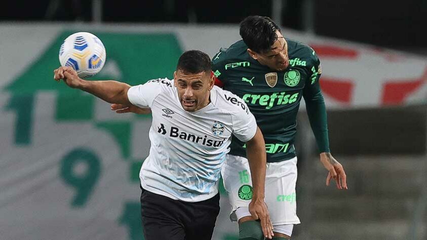 Grêmio: Ideia de jogo ruiu logo aos 15 segundos de partida, quando sofreu o primeiro gol. Entregue e sem poder de reação, continua na lanterna da competição e aguarda pela chegada do técnico Luiz Felipe Scolari, que terá muito trabalho pela frente.