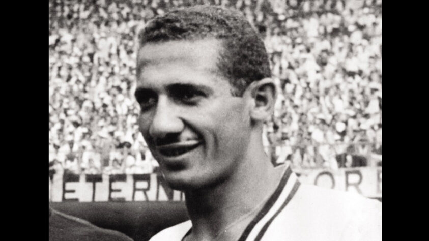 2º - Pinheiro (1949 - 1963) - 603 jogos com a camisa do Fluminense.