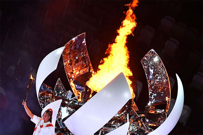 A pira olímpica em chamas. Que comecem os jogos!